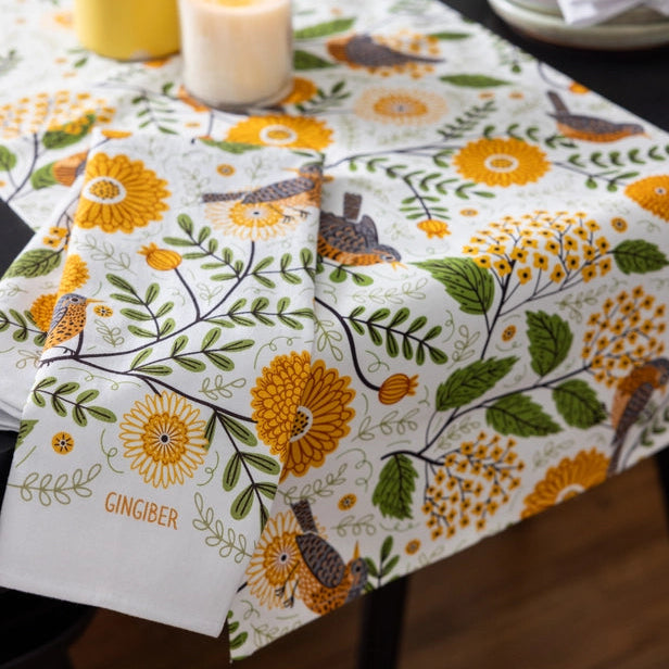 Mums & Robins Table Runner