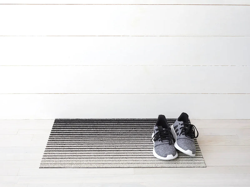 Domino Shag Floor Mat in Black and White
