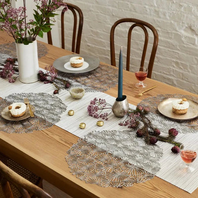 Round Placemat in Gunmetal Pressed Daisy