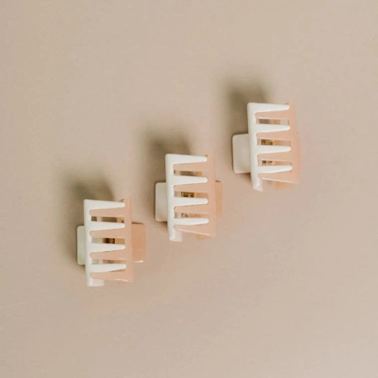 Nat + Noor, Two Tone Hair Claw In Peach