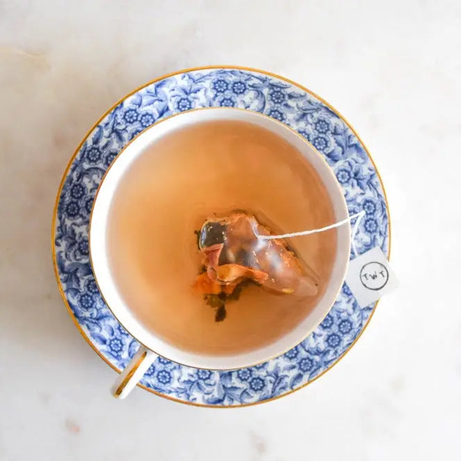 Fruit & Berry Oolong Black Tea: 16 Tea Bags