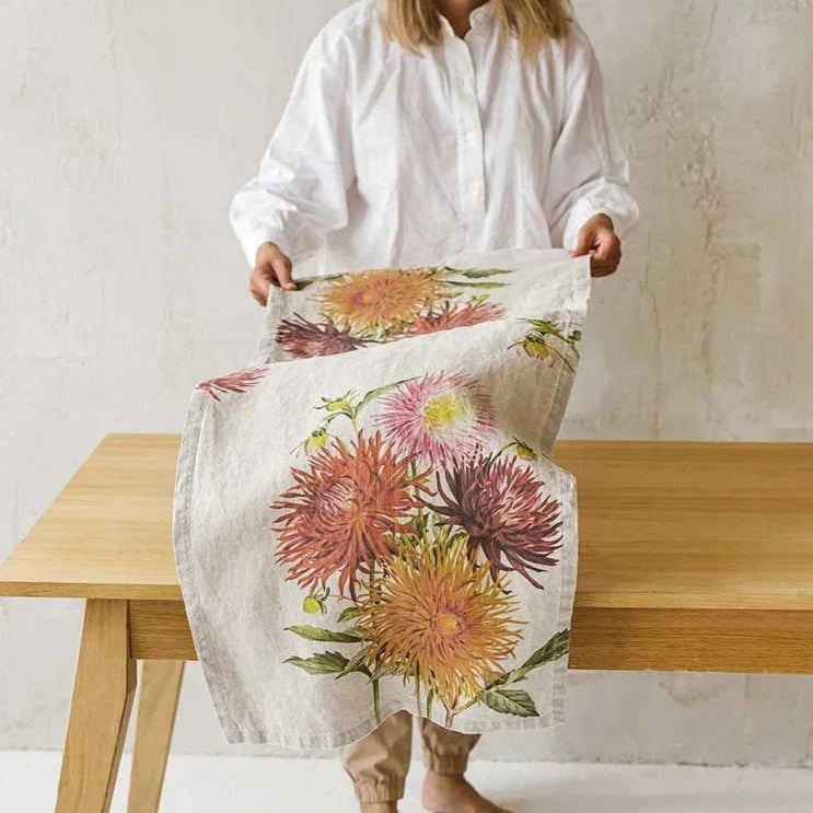 Linen Table Runner with Country Flowers