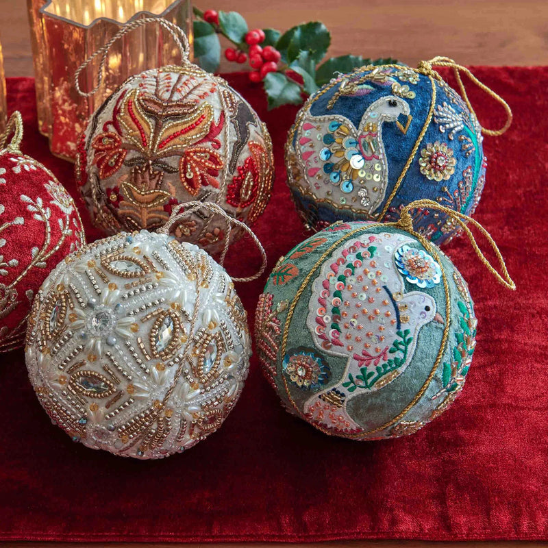 Royal Ornament, Fountaine Bleau