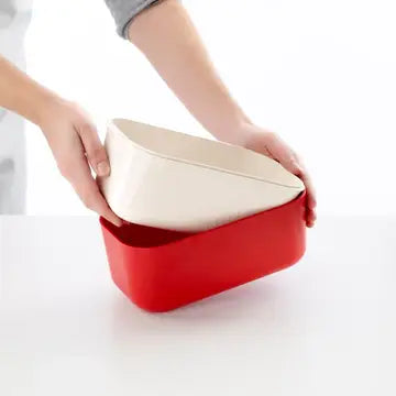 Ice Maker + Ice Tray in Red