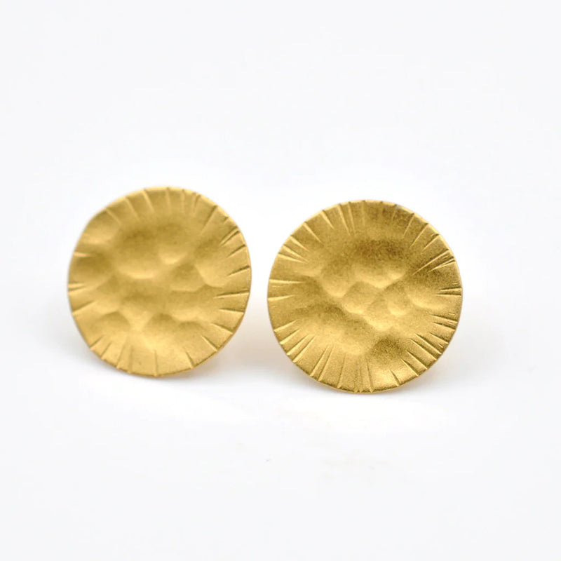 Circle Hammered Studs