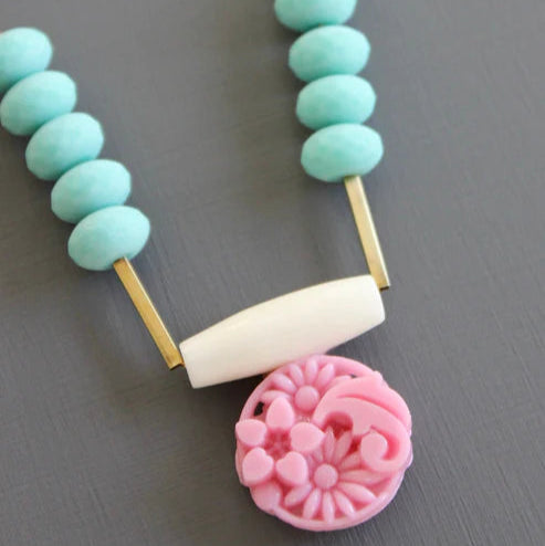Vintage Pink Glass Pendant Necklace
