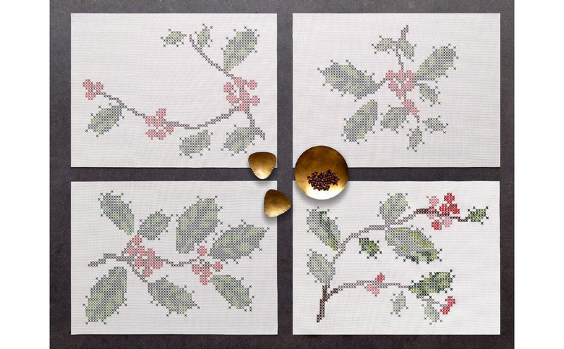 Holly Rectangle Placemats Kit