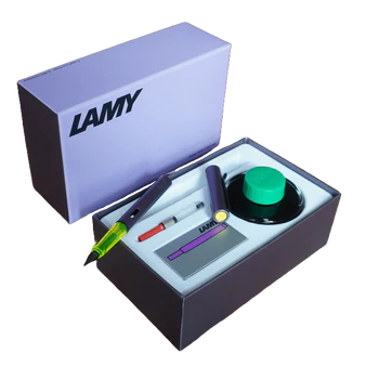 Lamy, Gift Set! Safari Fountain Pen in Aubergine