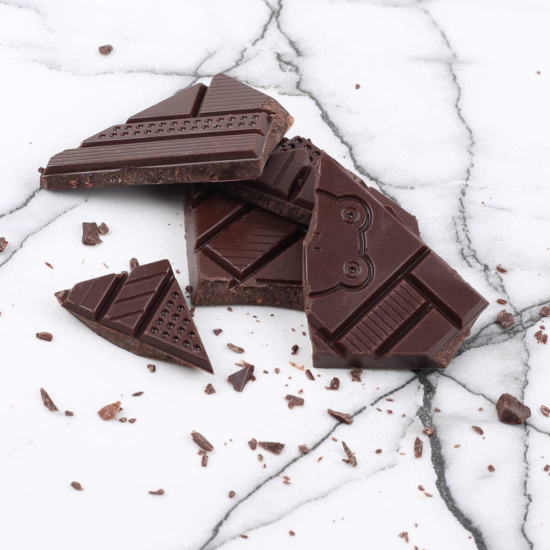 Le Chocolat Des Français: Extra dark chocolate with cacoa nibs