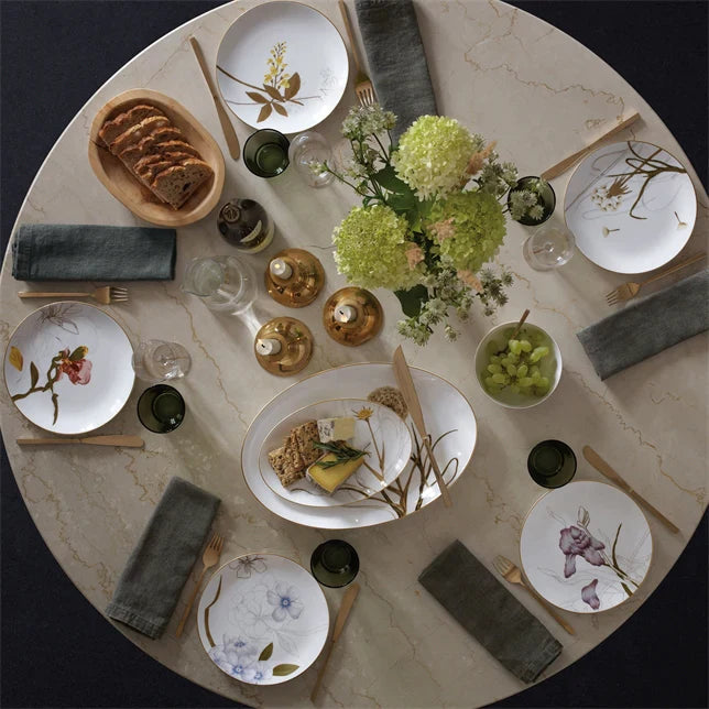 Royal Copenhagen Flora: Magnolia Dinner Plate