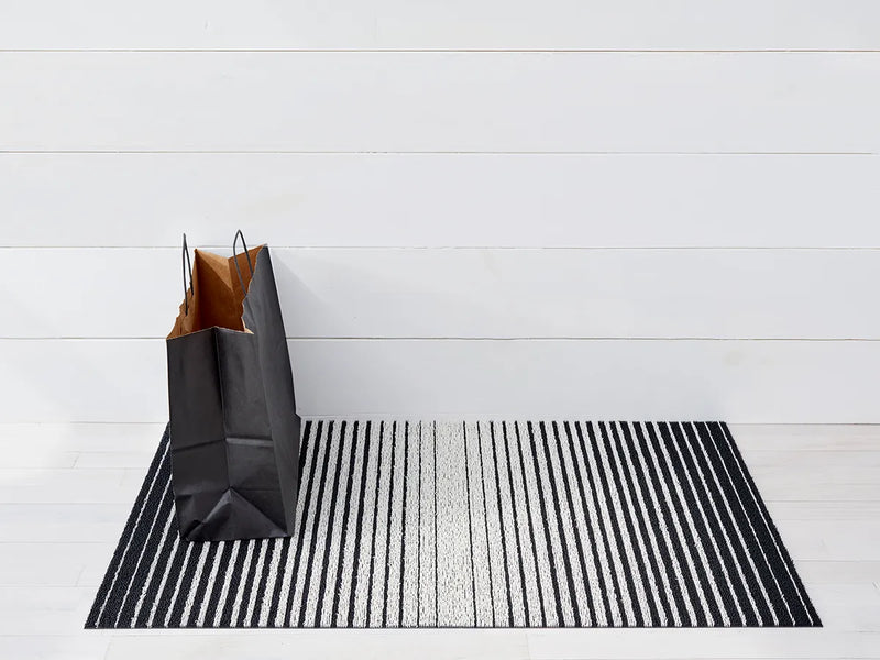 Domino Shag Floor Mat in Black and White