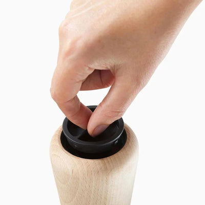Joseph Joseph, Milltop Wood No-spill Pepper Mill