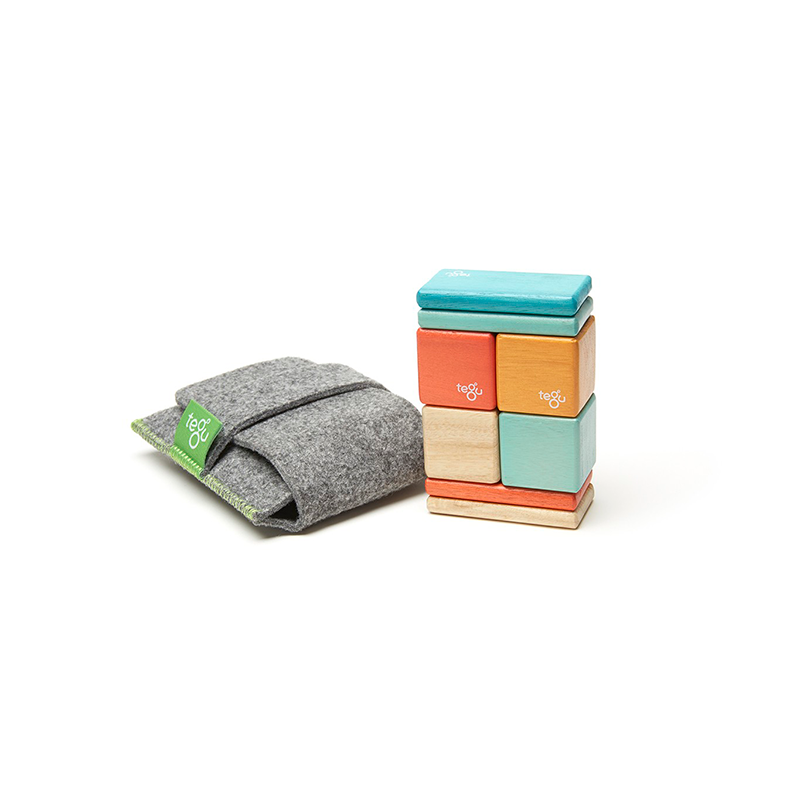 Original Pocket Pouch, 8 Piece Magnetic Wooden Block Set