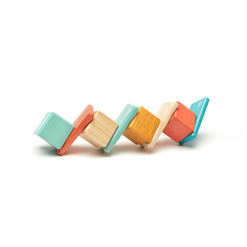 Original Pocket Pouch, 8 Piece Magnetic Wooden Block Set