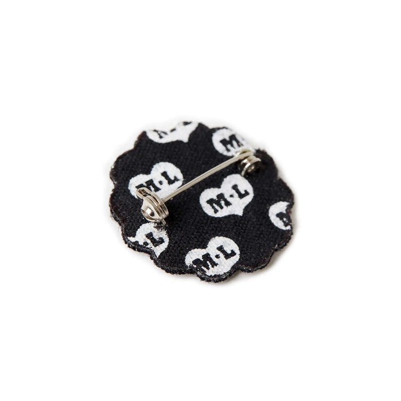 Embroidered Pin: Mini Daisy