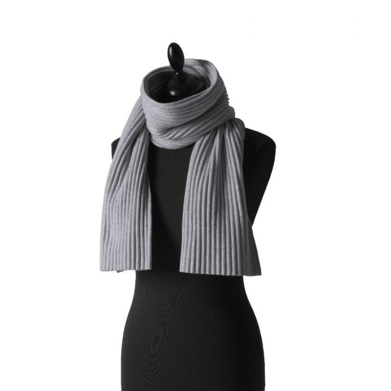 Short Pleece Scarf in Light Grey