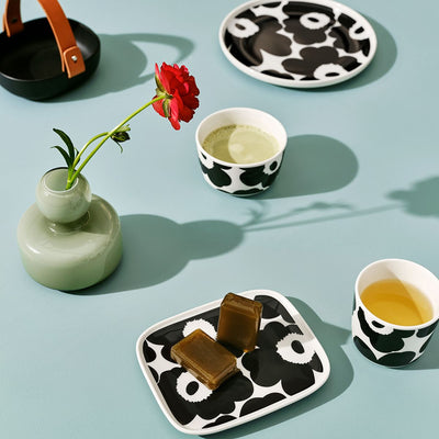 Marimekko, Unikko Plate in Black