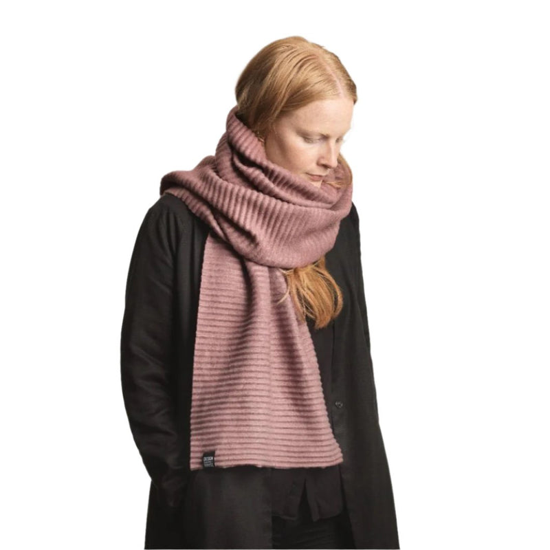 Long Pleece Scarf in Pink